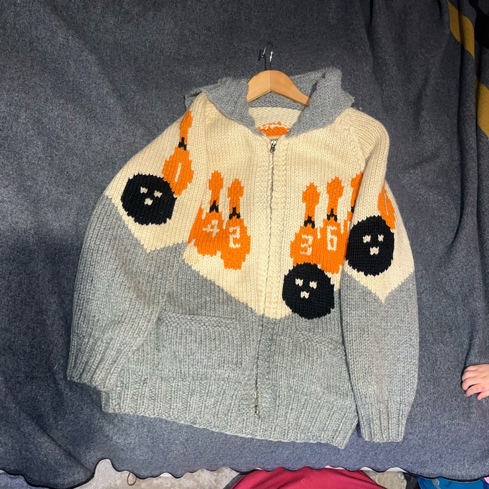 Vintage 1950 cowichan wool sweater bowling theme